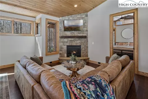 Living - 176 High Hemlock Trl, Blowing Rock, NC 28605 photo 1 of 2