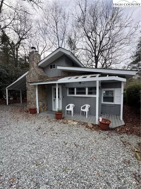 103 Teaberry Ln, Newland, NC 28657