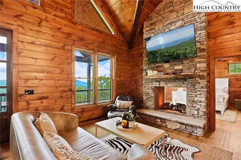543 Broken Arrow Trl, Boone, NC 28607 photo 6