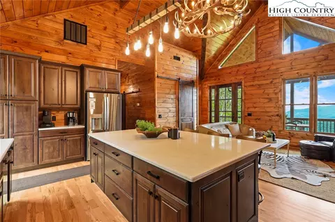 543 Broken Arrow Trl, Boone, NC 28607 photo 8