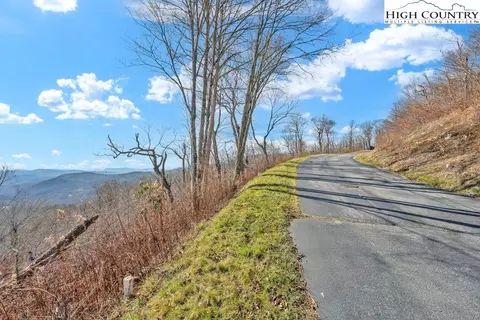 209 Cloud Spg, Sugar Mountain, NC 28604