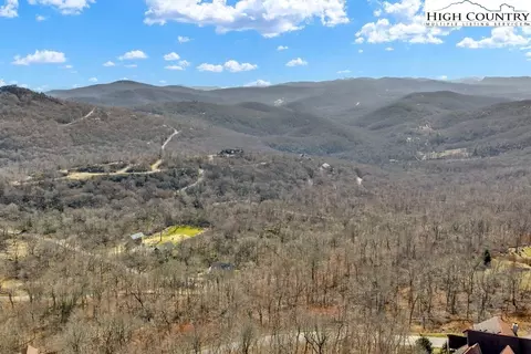 209 Cloud Spg, Sugar Mountain, NC 28604 photo 3