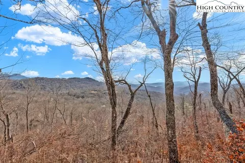 209 Cloud Spg, Sugar Mountain, NC 28604 photo 17