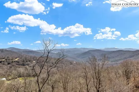 209 Cloud Spg, Sugar Mountain, NC 28604 photo 2