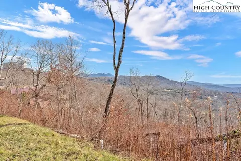 208 Cloud Spring Dr, Sugar Mountain, NC 28604 photo 9