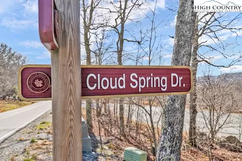 208 Cloud Spring Dr, Sugar Mountain, NC 28604 photo 7