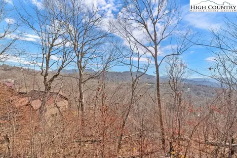 208 Cloud Spring Dr, Sugar Mountain, NC 28604 photo 11