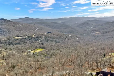 208 Cloud Spring Dr, Sugar Mountain, NC 28604 photo 5