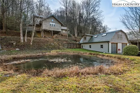 2881 Brigadoon Ln, Lenoir, NC 28645