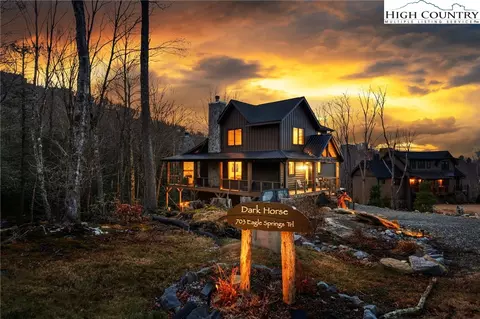 703 Eagle Springs Trl, Banner Elk, NC 28604