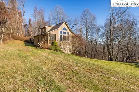 466 Dayspring Dr, Boone, NC 28607