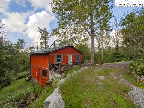 5349 Hickory Nut Gap Rd, Banner Elk, NC 28604