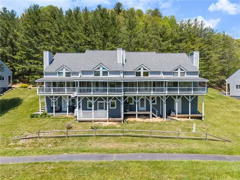 206 Mountain Club Dr #E3, Vilas, NC 28692
