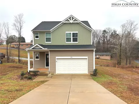 578 NE 30th Ave Cir, Hickory, NC 28601