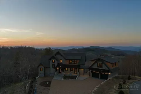 617 Eagle Creek Trl, Banner Elk, NC 28604