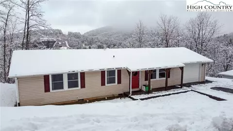 500 White Laurel Ln, Boone, NC 28607