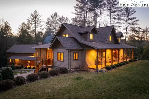 1989 Johns Ridge Pkwy, Lenoir, NC 28645