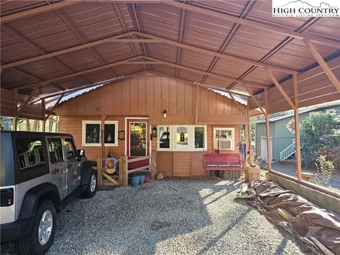 184 Trillium Rd, Newland, NC 28657
