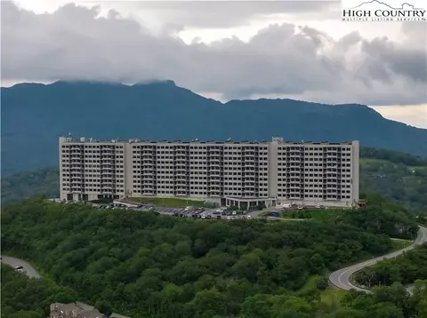 303 Sugar Top Dr #2011, Sugar Mountain, NC 28604