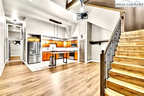 215 S Jefferson Station Pl #203, West Jefferson, NC 28694