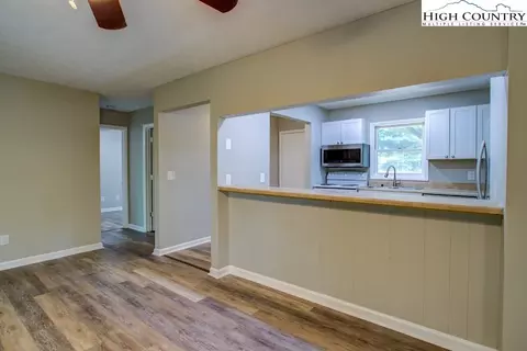 Living - 591 573 Margo Rd, Boone, NC 28607 photo 3 of 3