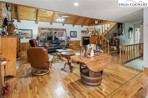 Living - 3289 421 N Hwy, Boone, NC 28607 photo 3 of 5