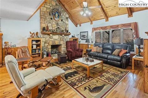 Living - 3289 421 N Hwy, Boone, NC 28607 photo 1 of 5