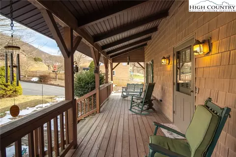 Exterior - 3289 421 N Hwy, Boone, NC 28607 photo 6 of 12