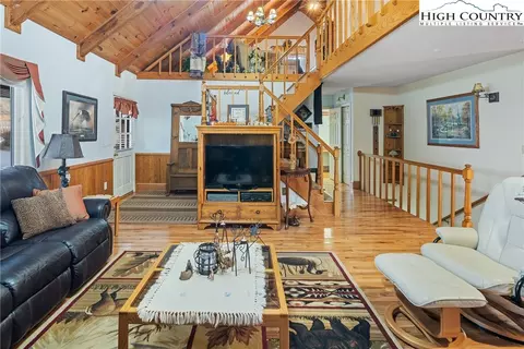 Living - 3289 421 N Hwy, Boone, NC 28607 photo 5 of 5