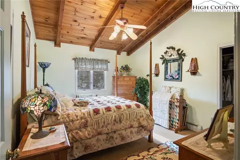 Bedroom - 3289 421 N Hwy, Boone, NC 28607 photo 3 of 4
