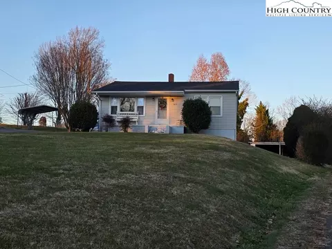 1615 Brushy Mountain Rd, Wilkesboro, NC 28697