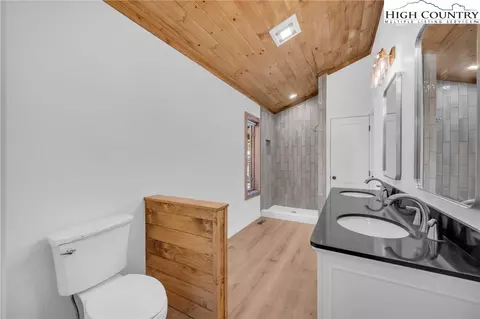 Bath - 208 Meadow Loop, Newland, NC 28657 photo 2 of 5