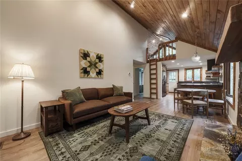 Living - 208 Meadow Loop, Newland, NC 28657 photo 2 of 4
