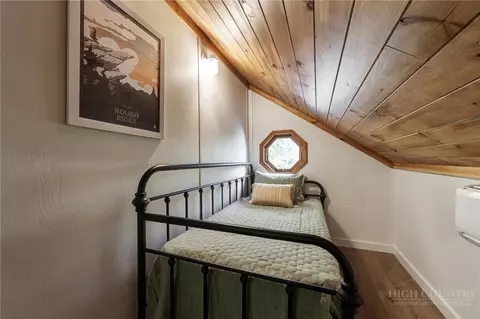 Bedroom - 208 Meadow Loop, Newland, NC 28657 photo 7 of 7