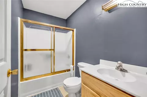 Bath - 651 Rivers Edge Rd, Sparta, NC 28675 photo 1 of 6