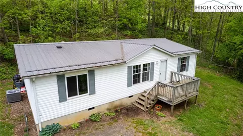 760 Townview St, West Jefferson, NC 28694