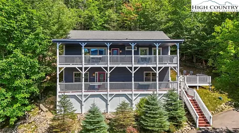 114 W Blueberry Ln, Beech Mountain, NC 28604