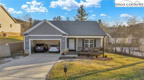 165 W Evergreen St, West Jefferson, NC 28694