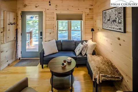 Living - 225 Oak Rd, Beech Mountain, NC 28604 photo 2 of 5