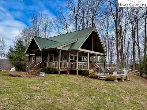 1284 River Breeze Dr, Creston, NC 28615