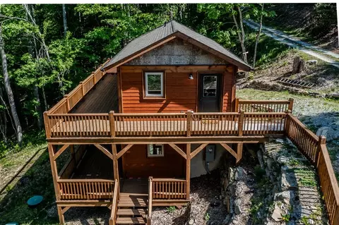 131 Ollie Trl, Boone, NC 28607