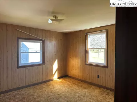 Bedroom - 1620 Little Pine Rd, Ennice, NC 28623 photo 1 of 1