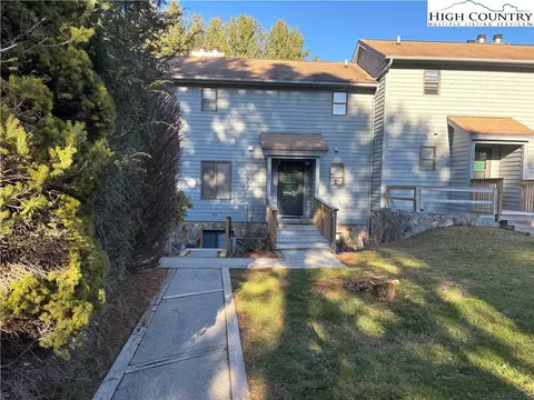 180 Village Dr #1C4, Boone, NC 28607