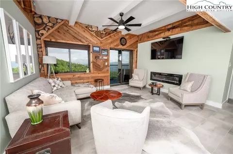 303 Sugar Top Dr #2101, Sugar Mountain, NC 28604
