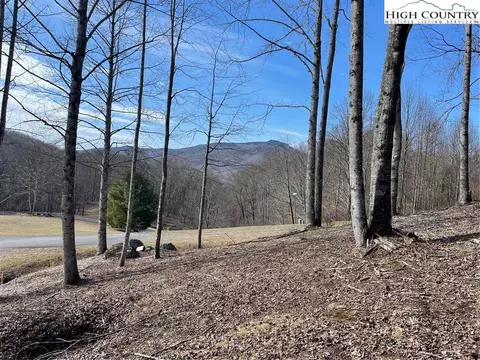 9 Jackson Ridge Rd, Boone, NC 28607