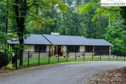 108 SW Maehill Pl, Lenoir, NC 28645