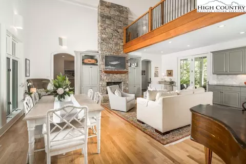 509 Twin Rivers Dr, Boone, NC 28607