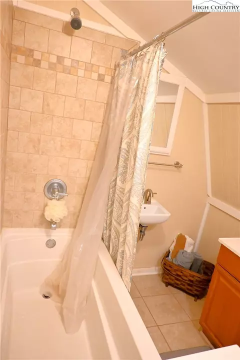 Bath - 260 Crestview Dr W Access, Creston, NC 28615 photo 4 of 5