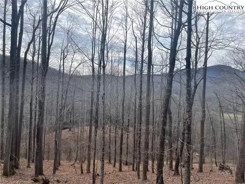 1 Jackson Ridge Rd, Boone, NC 28607