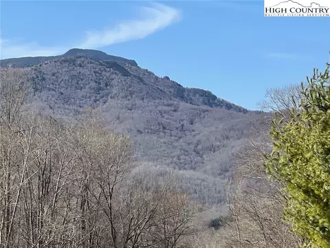 14 Jackson Ridge Rd, Boone, NC 28607